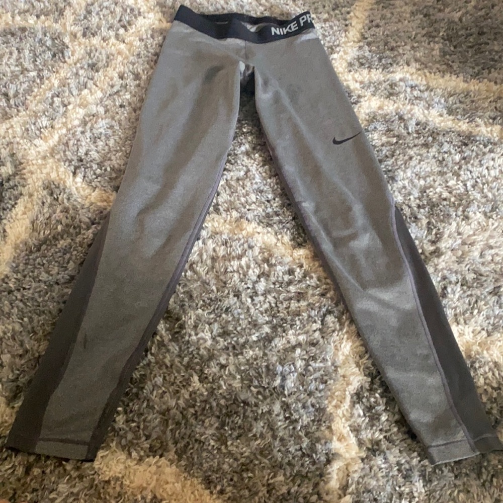 grey Nike pro leggings ❤️